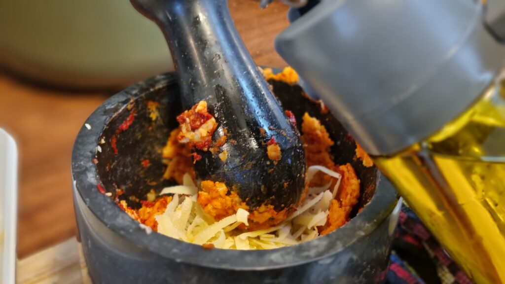 add olive oil to almogrote